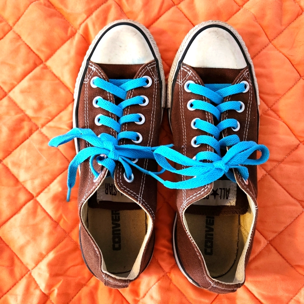 Vintage Converse All Star Low Top Sneakers Brown with Blue Laces 5M/7W